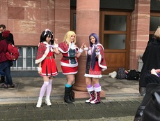 Cosplay-Gruppe-Posing.jpg